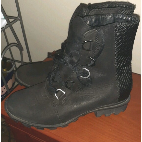Sorel Boots 7 - Picture 1 of 12